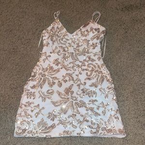 Windsor short fitted dress, champagne pink with gold sequins. size small